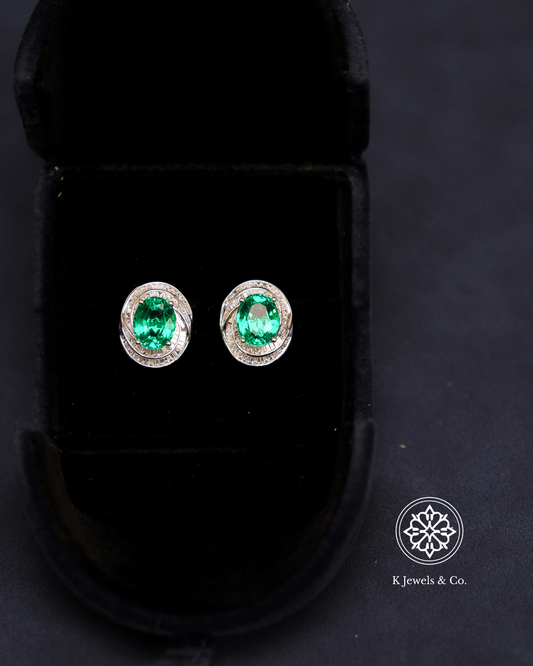 Created Emerald w/ Diamond Set