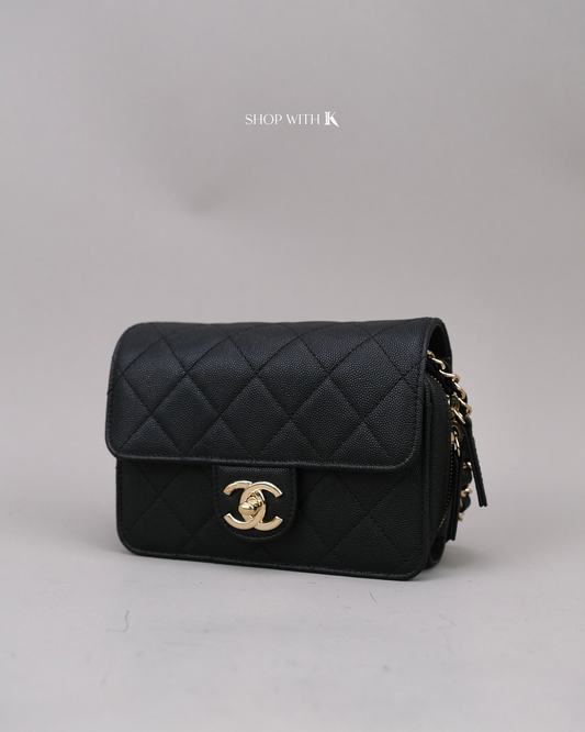 Chanel 22C Like a Wallet Flap Black GHW