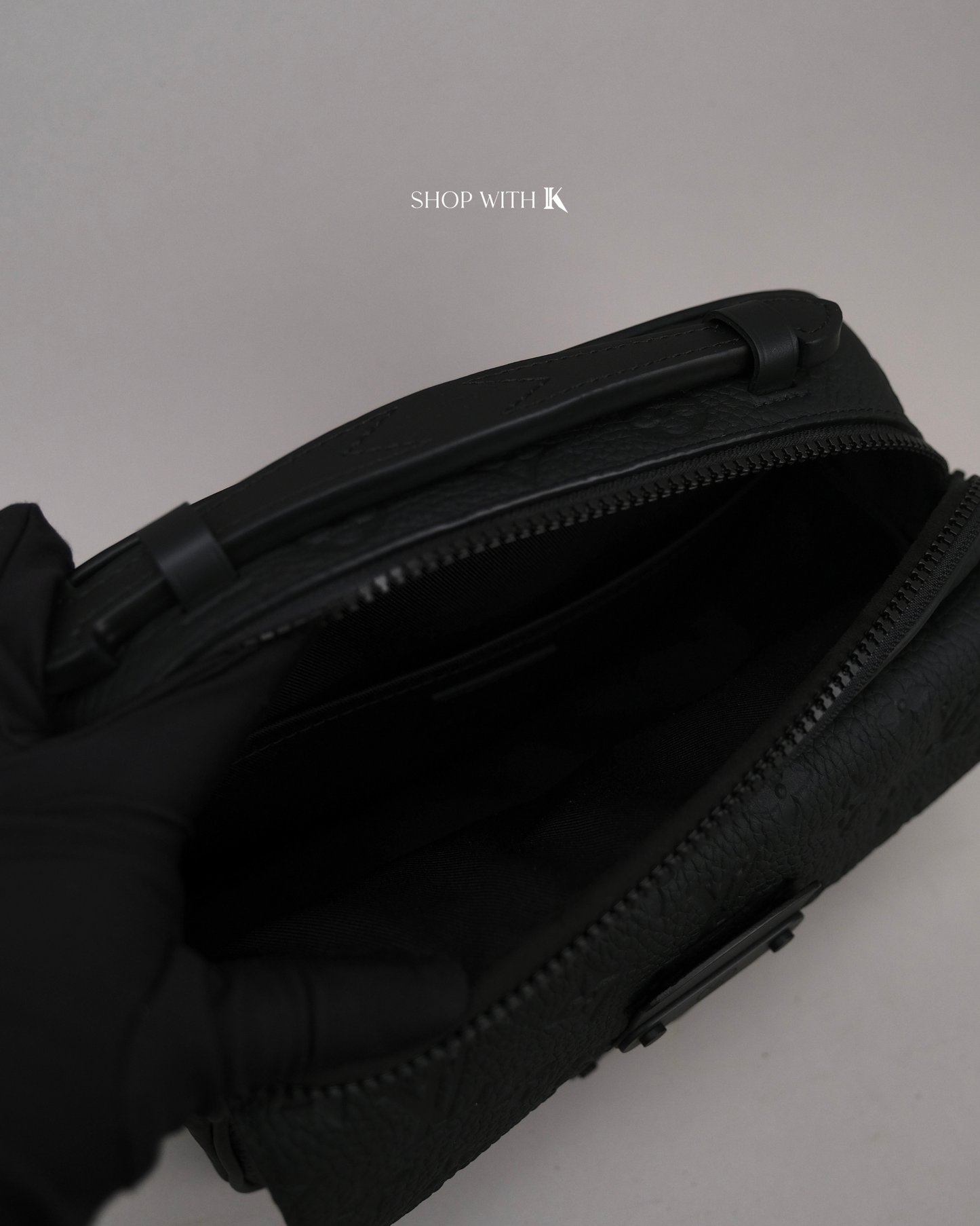 Louis Vuitton S Lock Messenger Bag