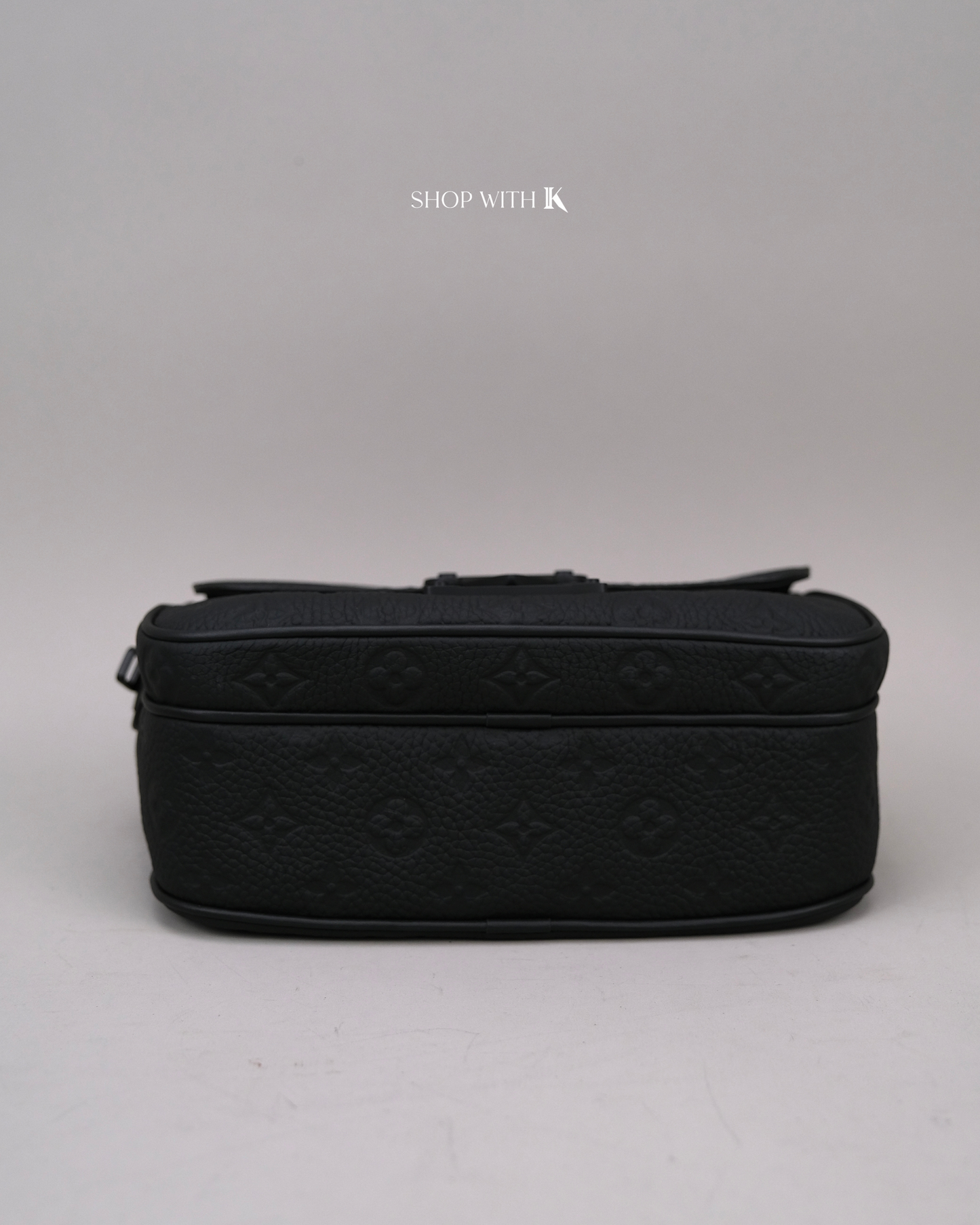Louis Vuitton S Lock Messenger Bag