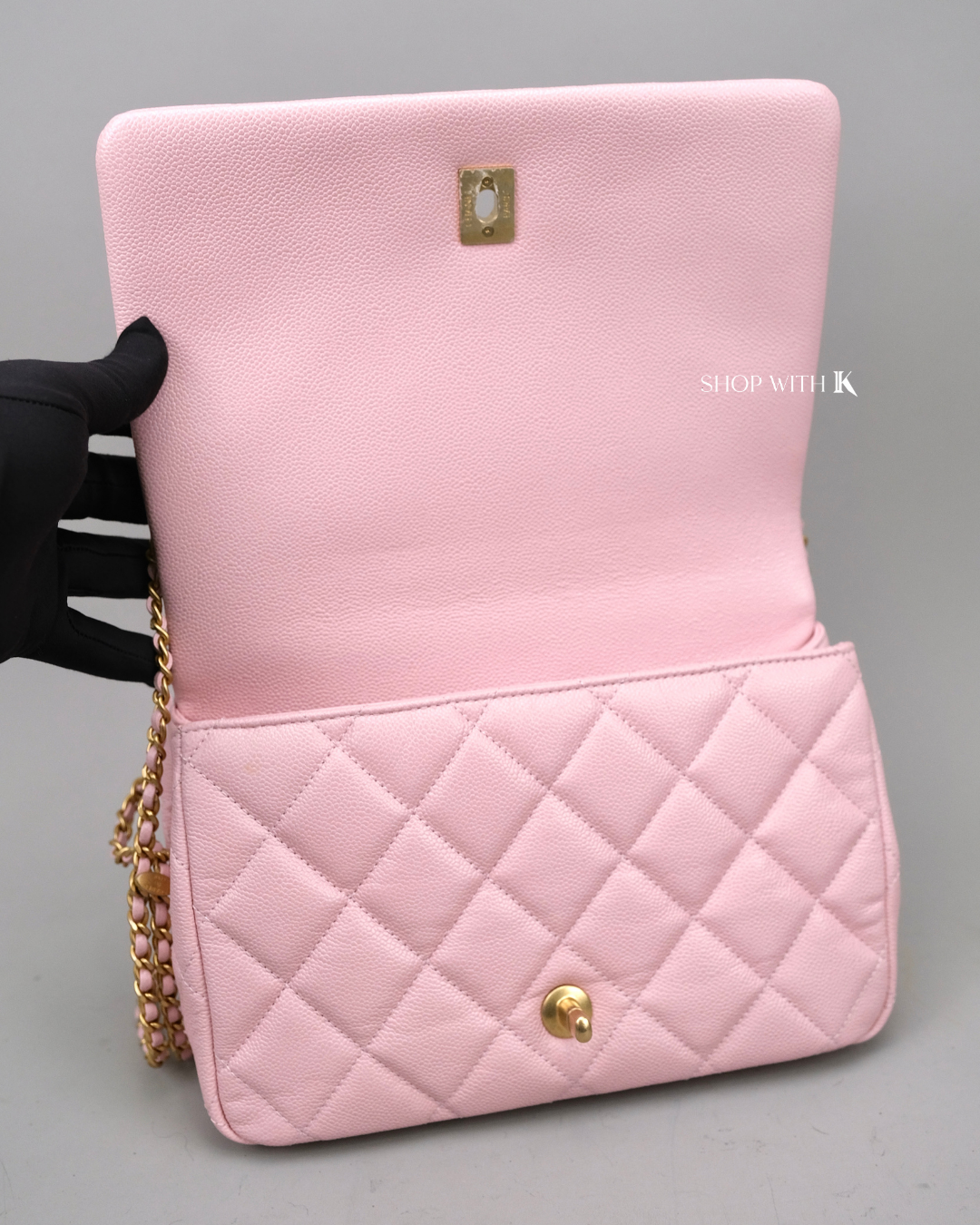 Chanel Neverending Medium Pink