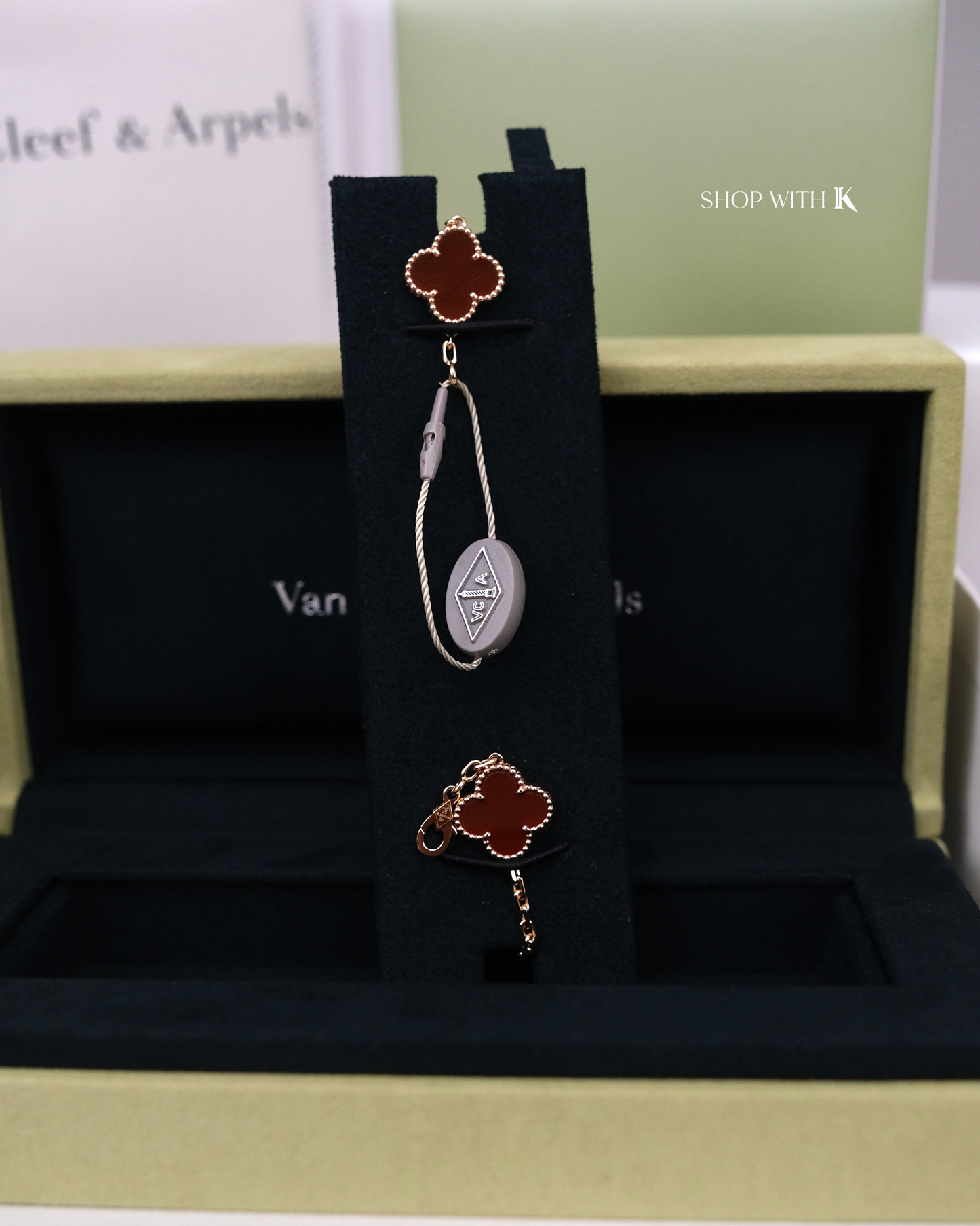 VCA Vintage Alhambra Guilloche Carnelian Bracelet - 5 motifs