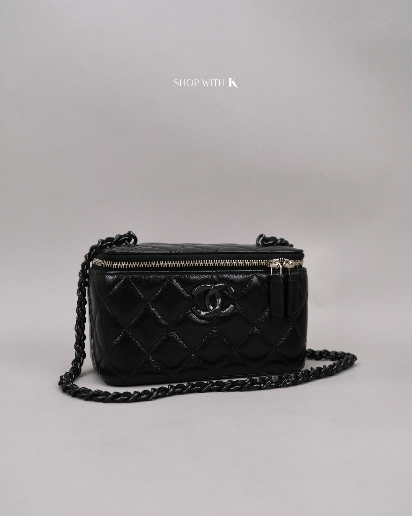 Chanel Vanity So Black