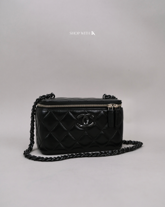 Chanel Vanity So Black