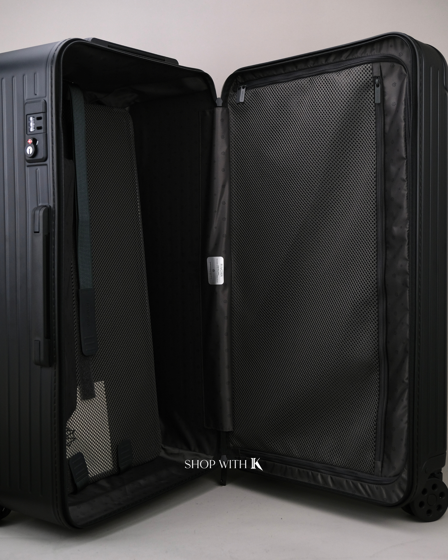 Rimowa Trunk Matte Black