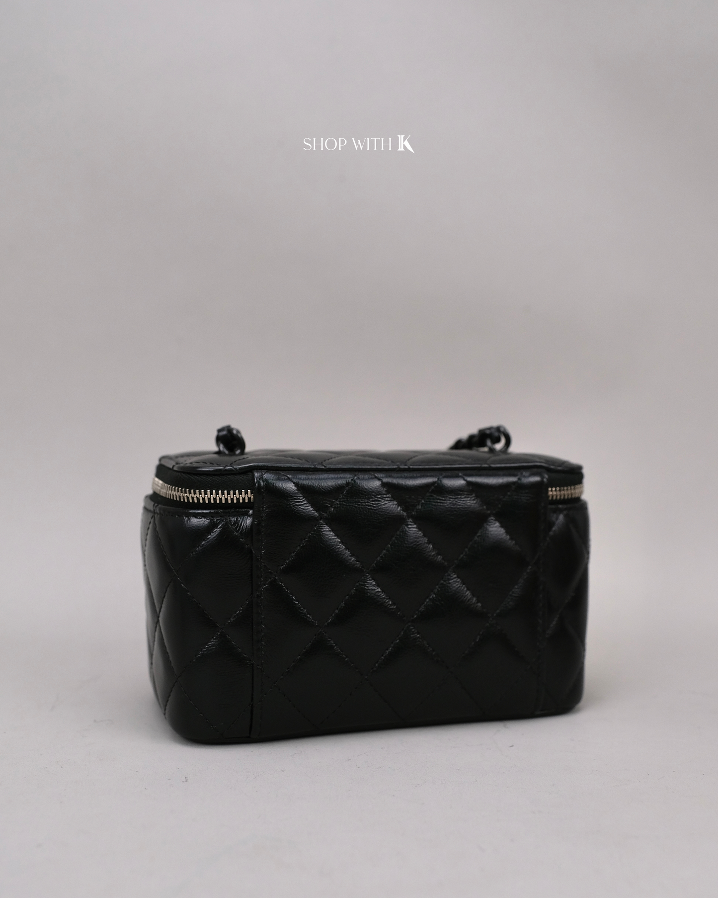 Chanel Vanity So Black