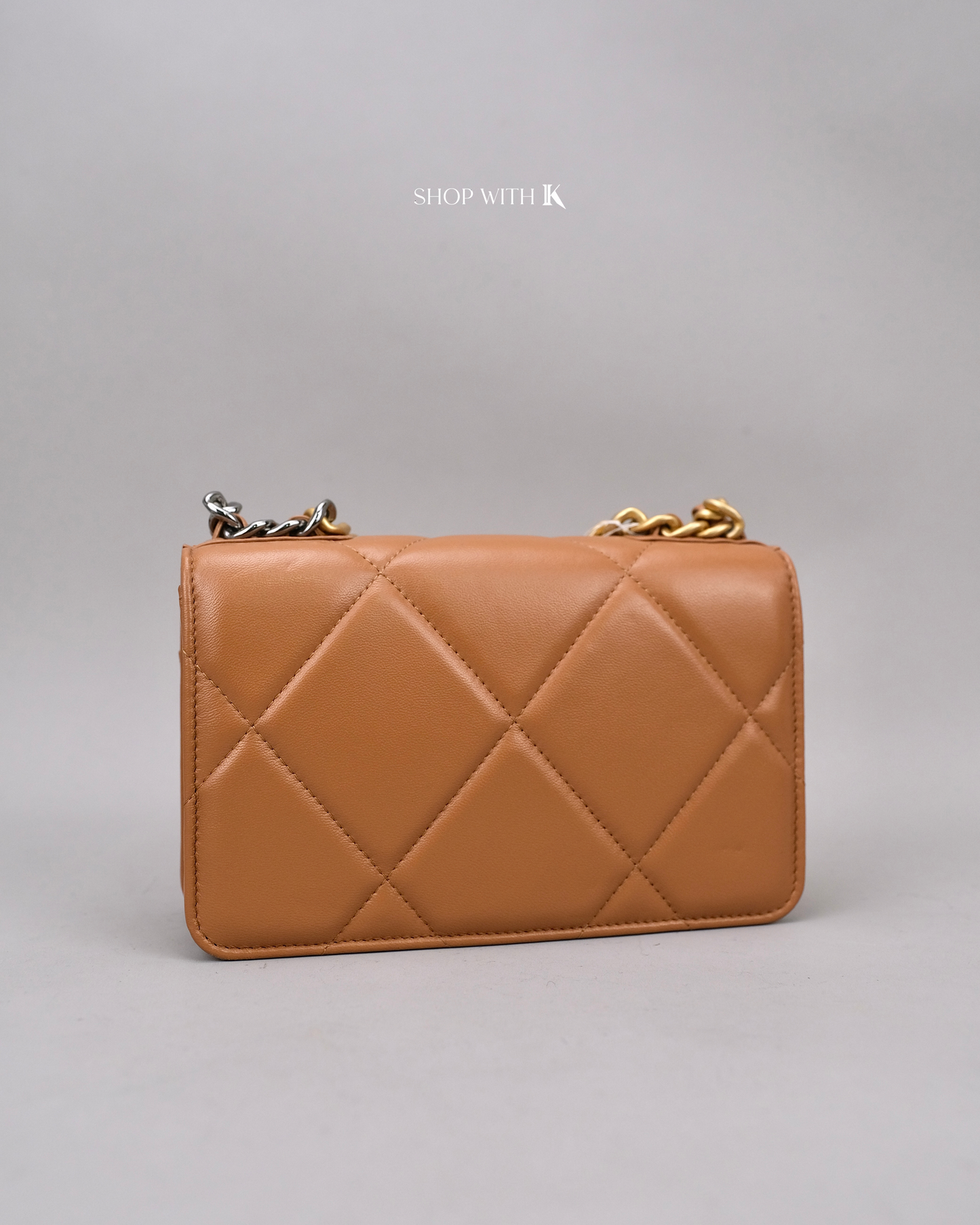Chanel 19 Wallet on Chain Caramel
