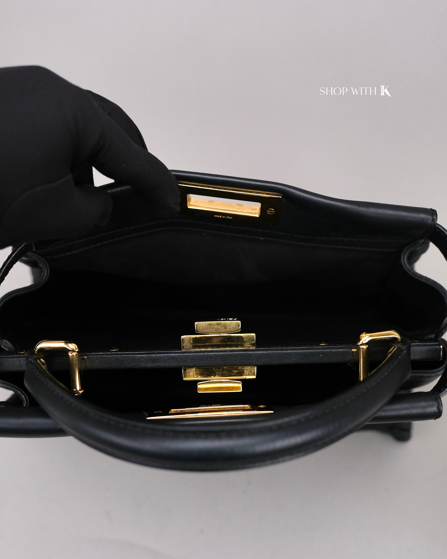 Fendi Peekaboo Medium Leather Black