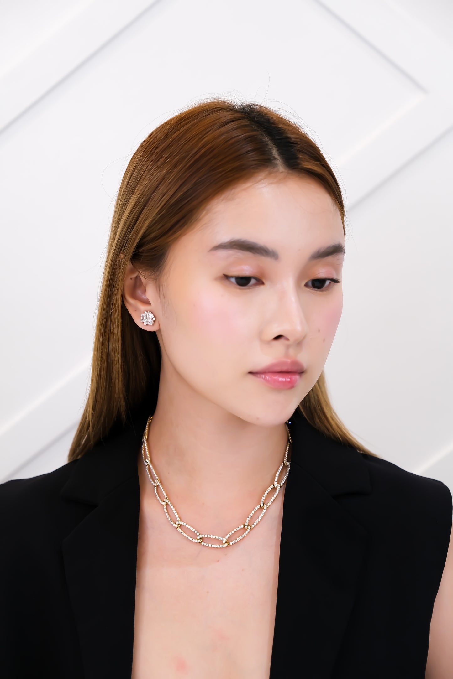 Slim Oval Diamond Necklace