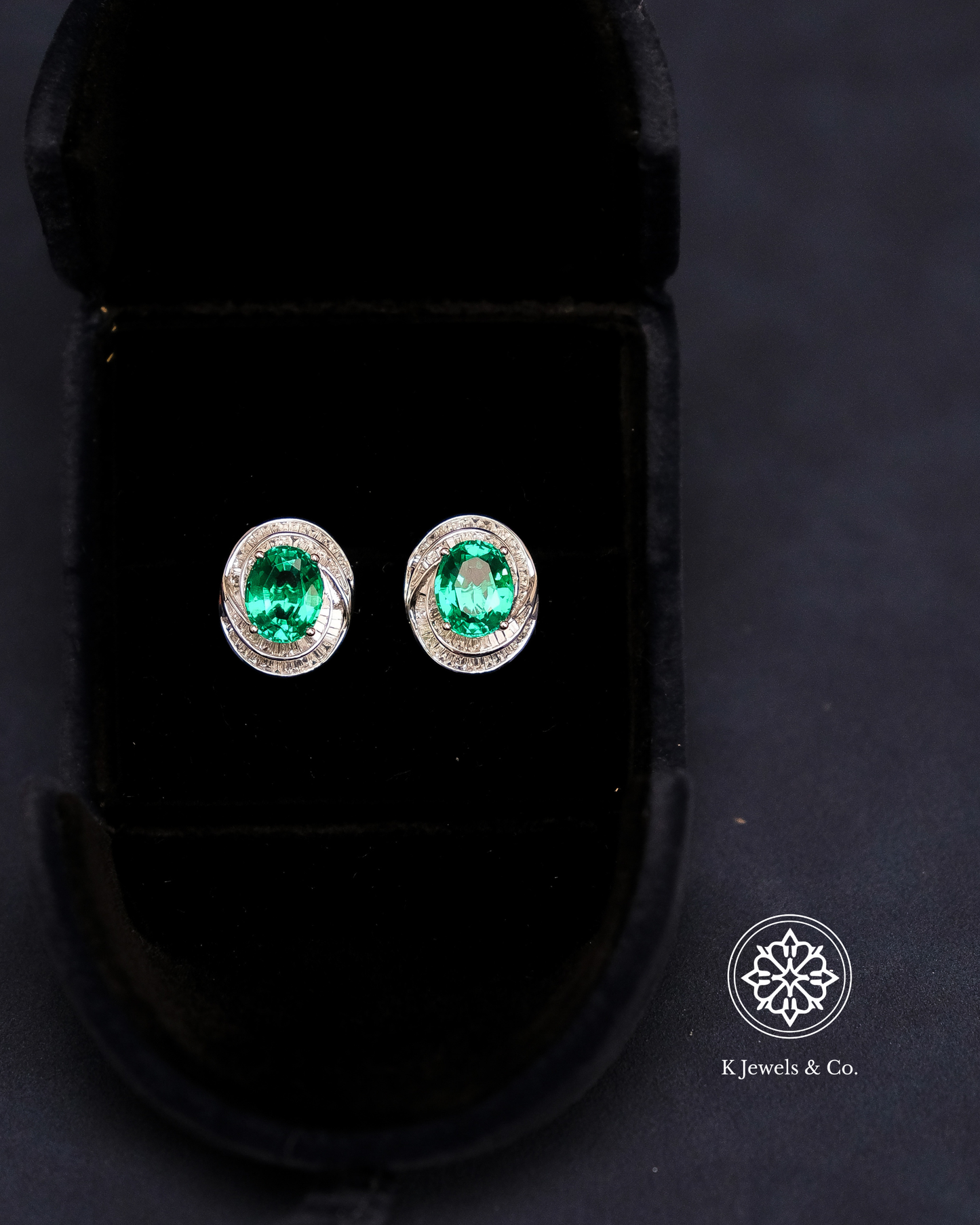 Created Emerald w/ Diamond Set