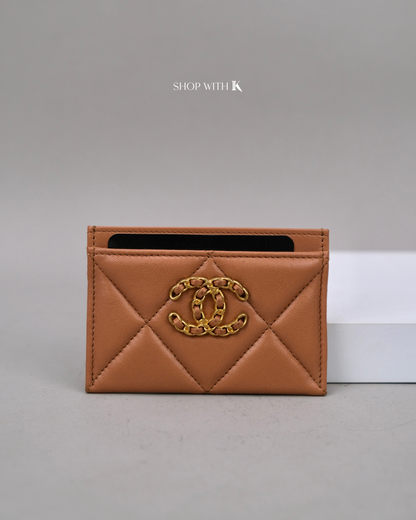 Chanel 19 Slip Cardcase Beige GHW