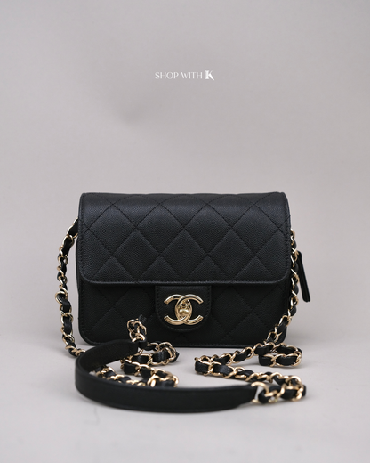Chanel 22C Like a Wallet Flap Black GHW
