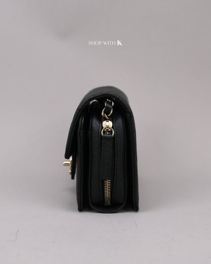 Chanel 22C Like a Wallet Flap Black GHW