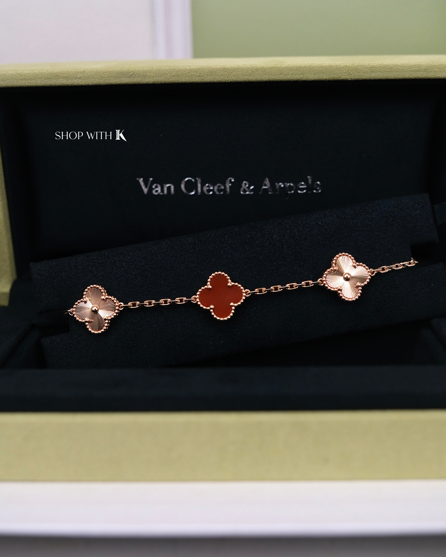 VCA Vintage Alhambra Guilloche Carnelian Bracelet - 5 motifs