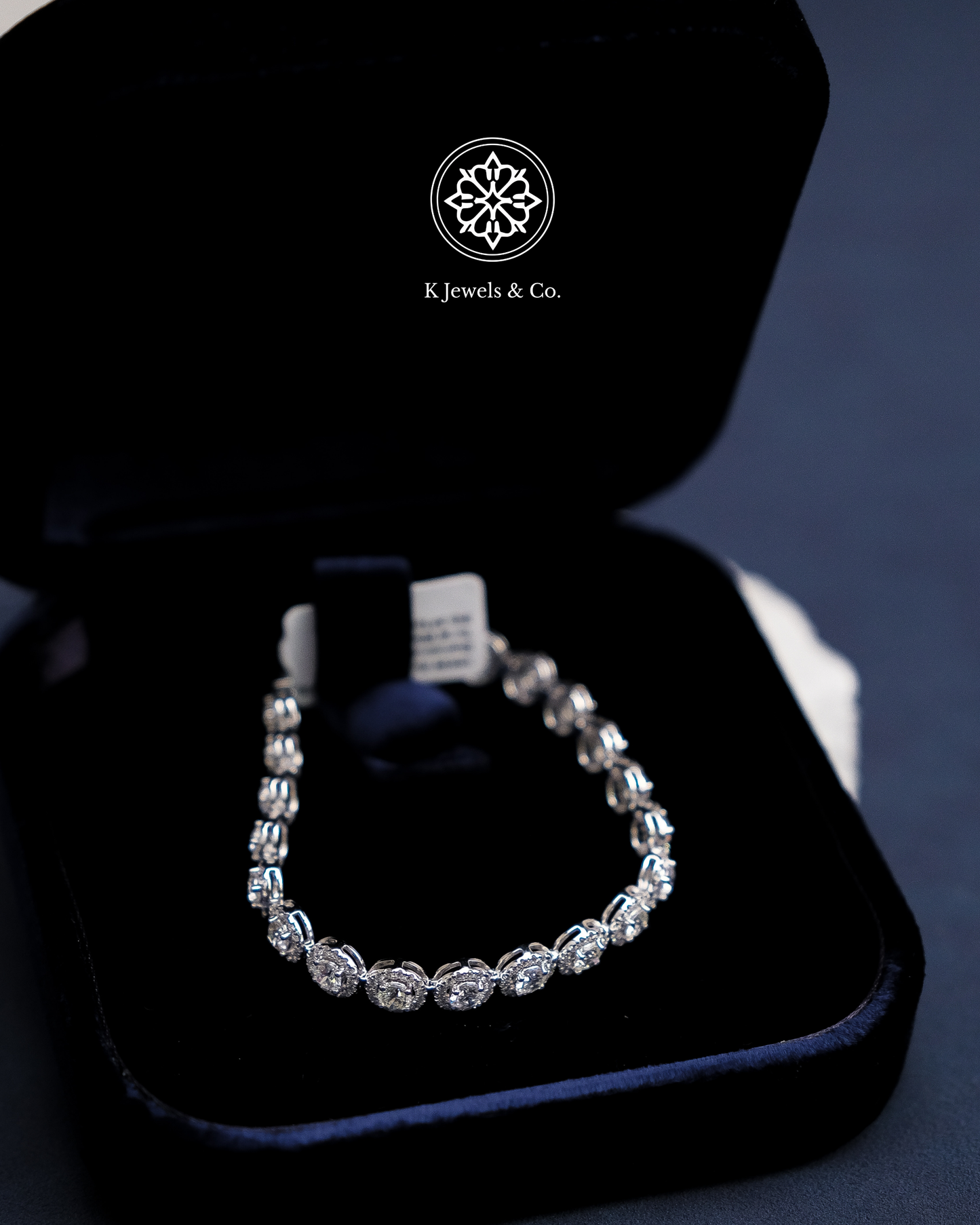 Illusion Diamond Bracelet w/ Halo