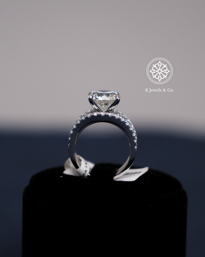 Round Diamond Ring w/ GIA