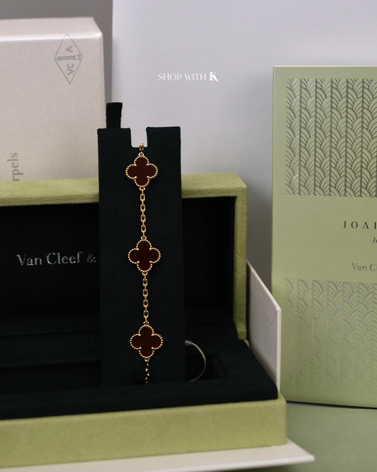 VCA Vintage Alhambra Carnelian Bracelet - 5 motifs