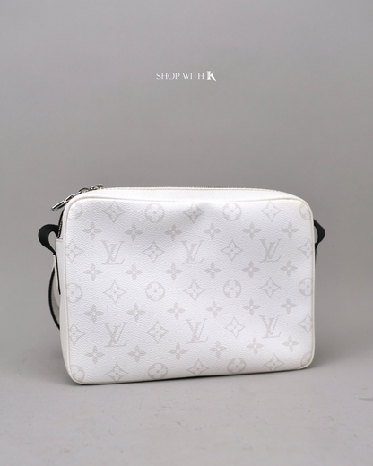 Louis Vuitton Outdoor Messenger Optic White