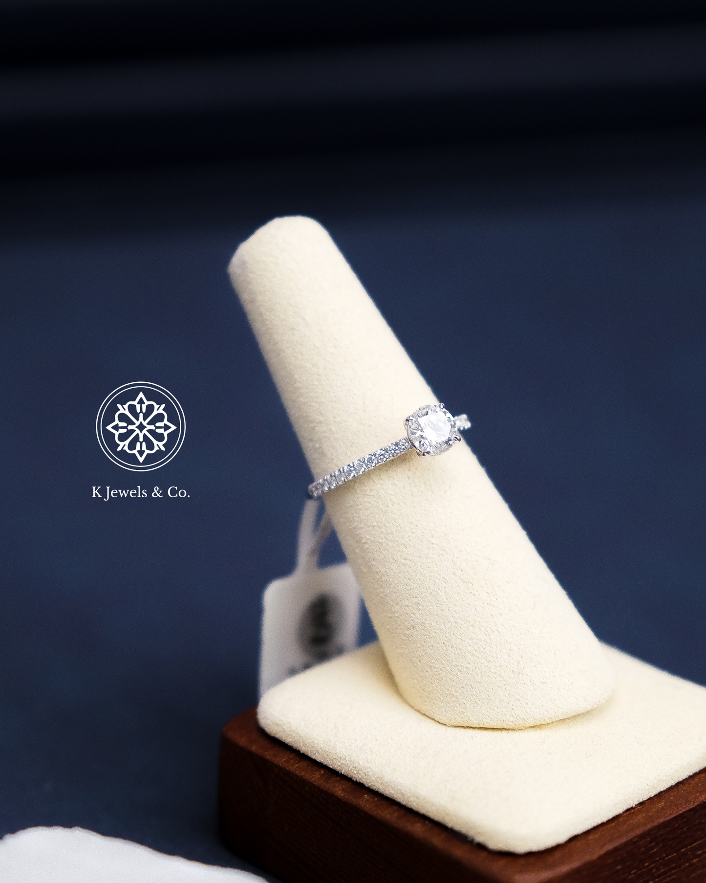 .90ct Round Diamond Ring