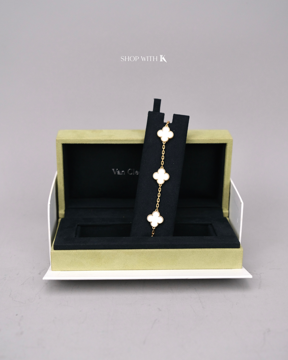 VCA Vintage Alhambra Mother of Pearl Bracelet - 5 motifs