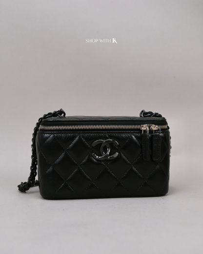 Chanel Vanity So Black