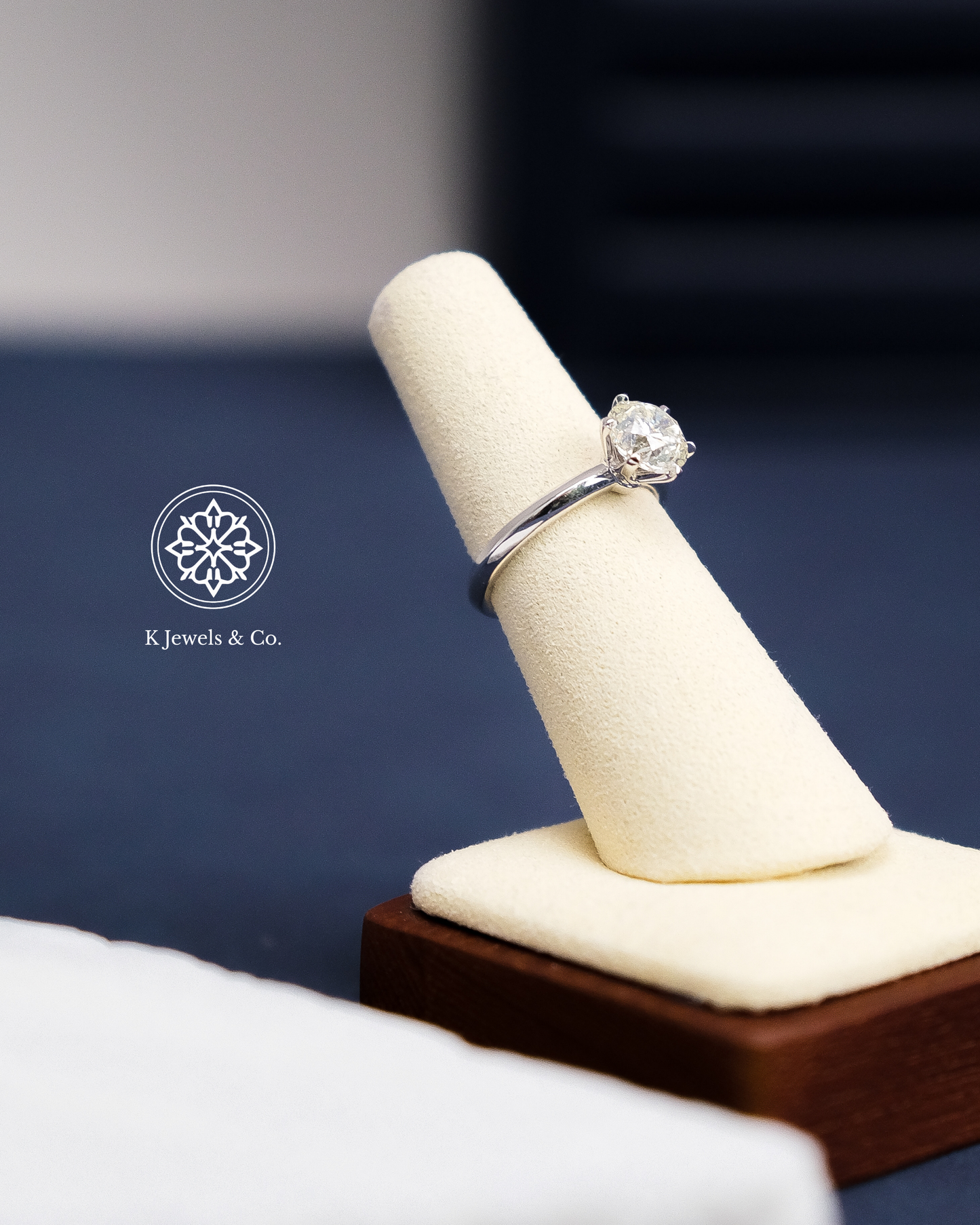 2ct Round Diamond Ring