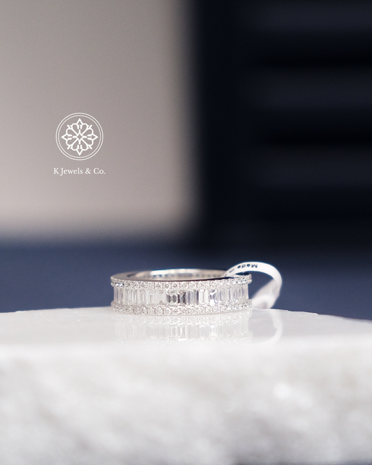 Baguette and Round Diamond Ring