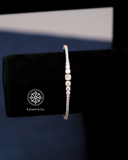 Diamond Bangle in Yellow Gold
