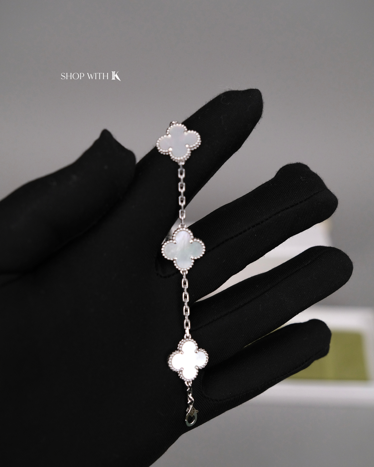 VCA Vintage Alhambra Mother of Pearl Bracelet - 5 motifs