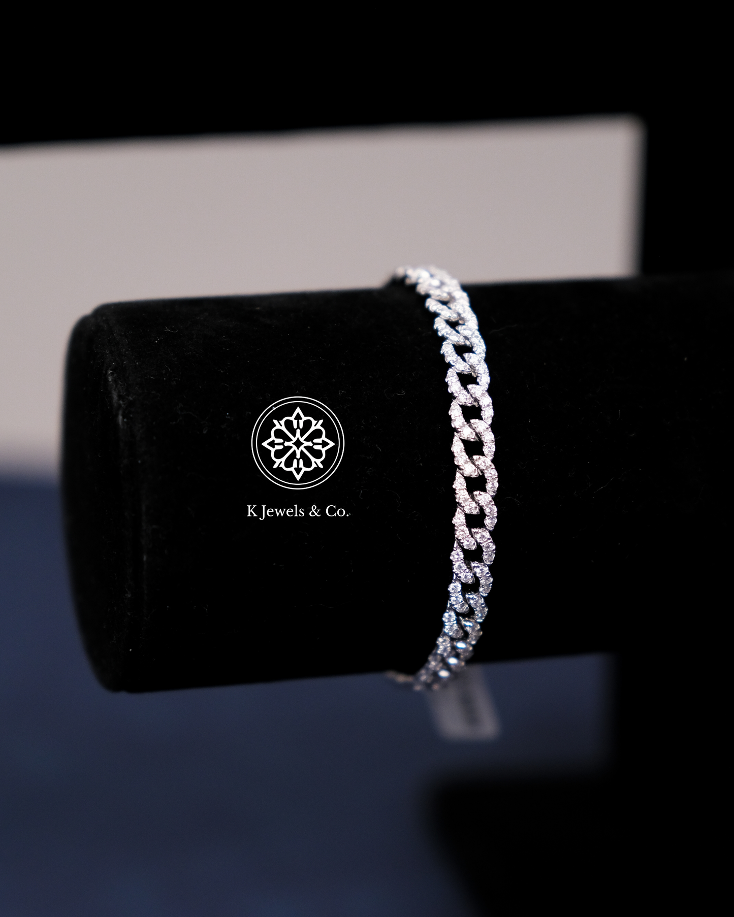 Diamond Chain Bracelet in White Gold