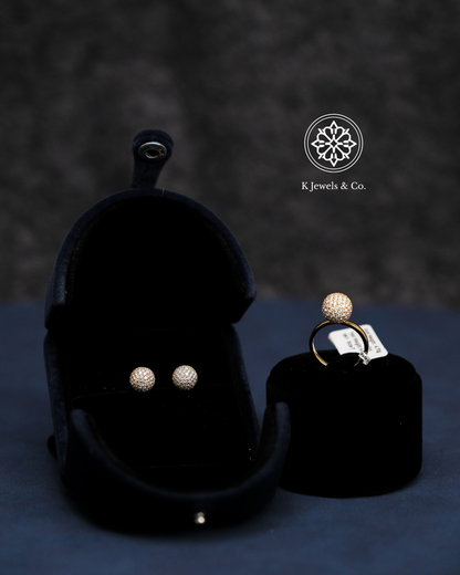 Globe Diamond Set in Yellow Gold