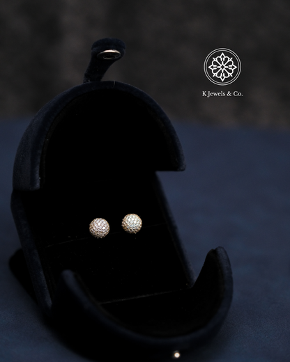 Globe Diamond Set in Yellow Gold