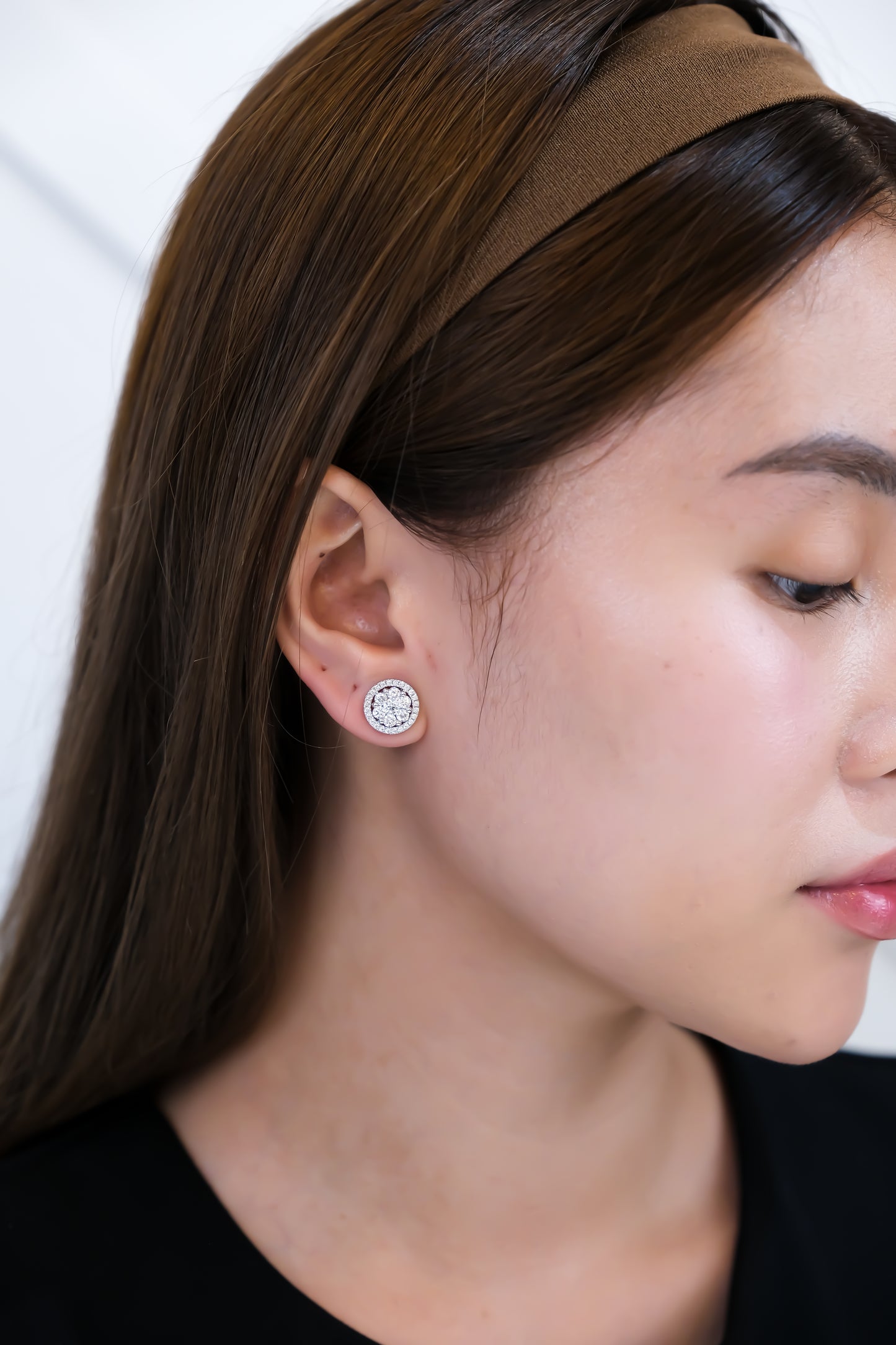 Diamond Illusion Earrings in White Gold