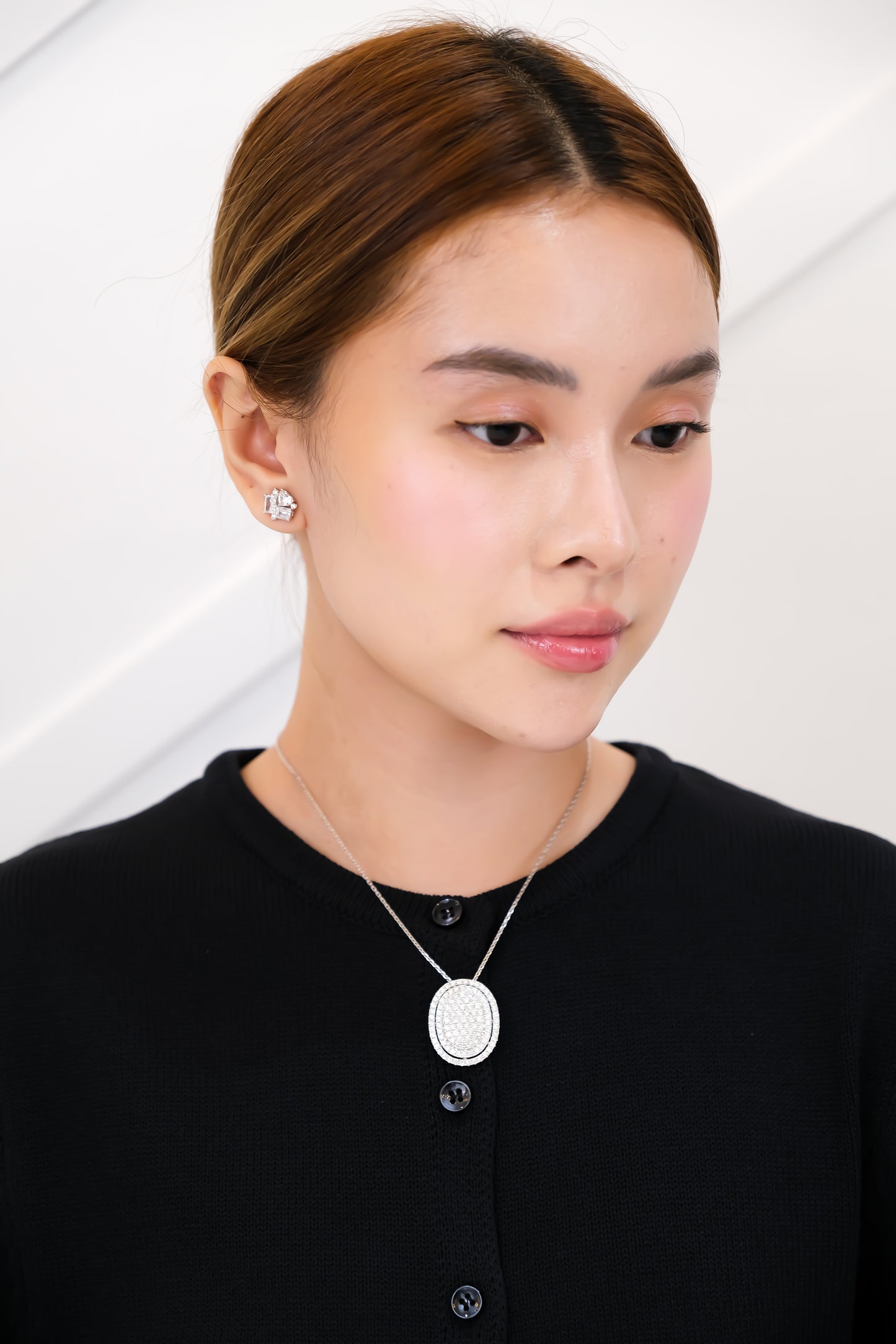 Oval Diamond Pendant w/ Chain